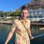  ,   Donald Jan, 43 ,   c 