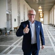  ,   Bens Douchz, 63 ,   ,   , c 