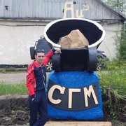  ,  Anton, 40