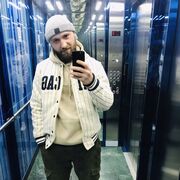 ,  Alex, 29