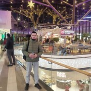  ,  Ali, 27