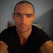  ,   Max, 42 ,   ,   