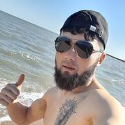  -,  Aleks, 27