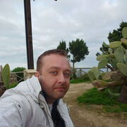  ,   Luccas, 49 ,     , c 