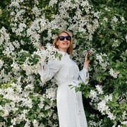  ,  Elena, 41