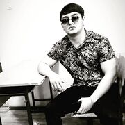  ,  Shoxrux, 23