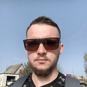  ,  Oleg, 24