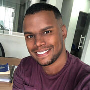  --,  Tiago, 38