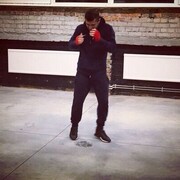  -,   Ali, 30 ,   ,   
