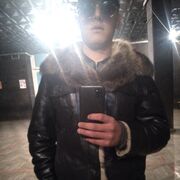  ,  Ashot, 24