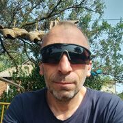  ,  Alex, 20