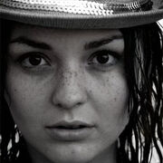  ,   Anna, 34 ,   ,   