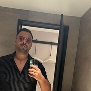  ,  Toufik, 29
