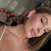  , 