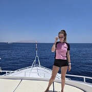  ,   Elvira, 37 ,   c 