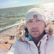  ,  Nurbek, 33