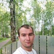  ,  Oleg, 32