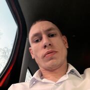  ,   Tom, 29 ,  