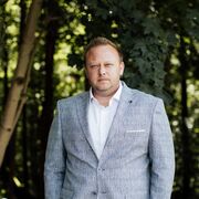  ,  Lukas, 36
