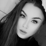  ,  Alena, 28