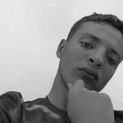  ,  Yassine, 25
