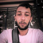  ,  Viktor, 28