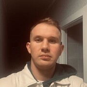  ,   Maxim, 32 ,   ,   , c 