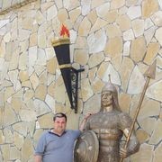  ,   Rauf, 49 ,     , c 