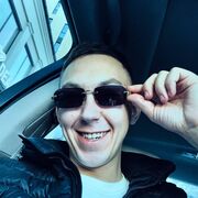  ,  Tomas, 25