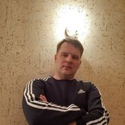  ,   Denis, 40 ,   c 