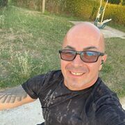  ,  Rainhard, 52
