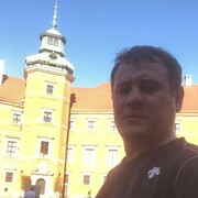  ,   Denis, 40 ,   
