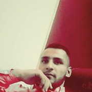  ,  Akbar, 33