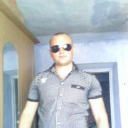  ,   Ivan, 32 ,   