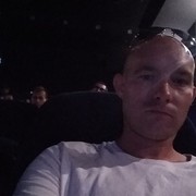  ,   Maxim, 32 ,   ,   , c 