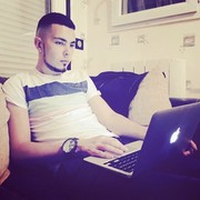  ,  Sasha, 32