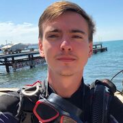  ,  Artur, 25