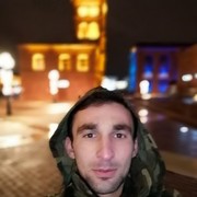   ,  Erik, 32