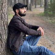  ,   Vugar, 32 ,   