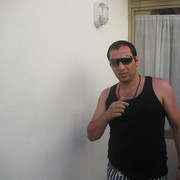  ,  Luka, 42