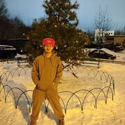  ,  Alex, 22