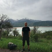  ,  Artem, 27