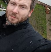  ,  Dennis, 33