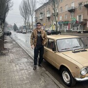  ,   Bob, 28 ,   ,   