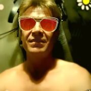  ,   Viktor, 47 ,   ,   