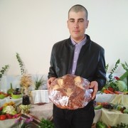  -,  Viktor, 38