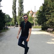  ,  Michal, 33