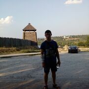  ,   Denis, 32 ,   ,   , c 