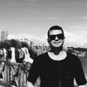  ,  Stas, 37