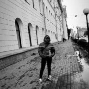  ,  Alik, 23